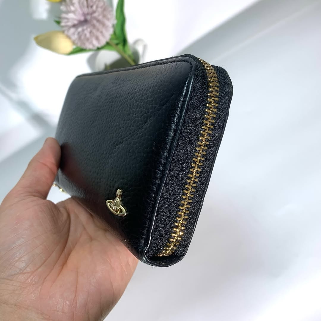 Ví đen da bê của Vivienne Westwood kèm móc khoá da thật 4